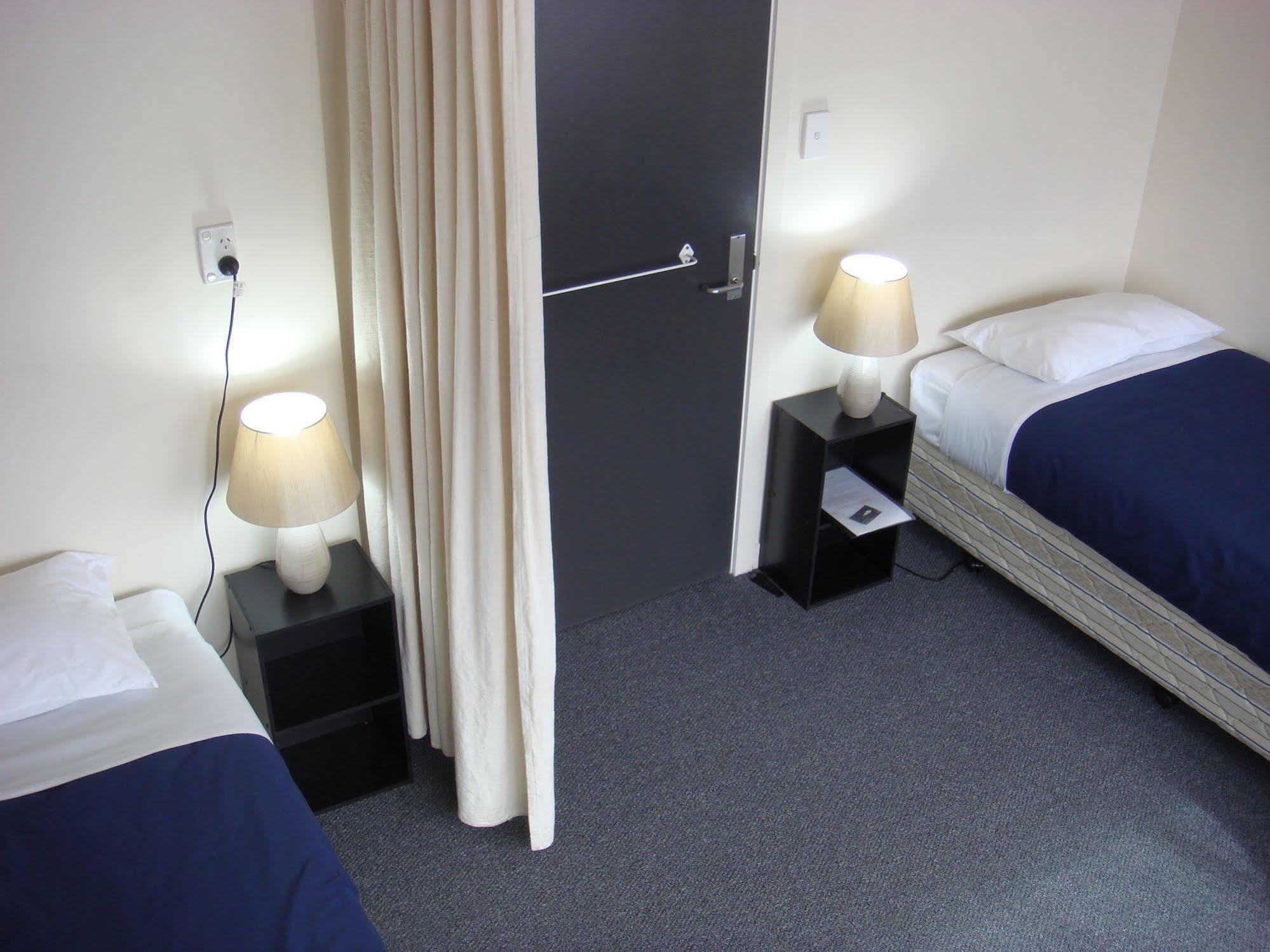A Pousada Cromwell Backpackers Exterior foto